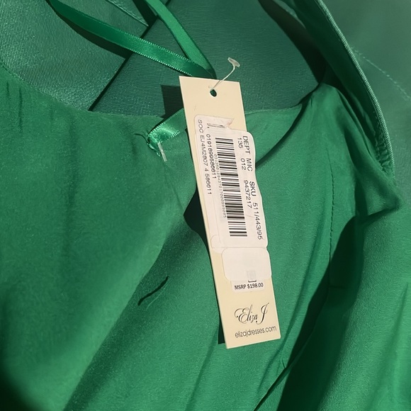 Eliza J
Petite Square-Neck Sleeveless Asymmetric-Hem Dress - Picture 7 of 8